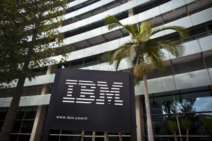 إعلان شركة IBM لوظائف في مجال Sales