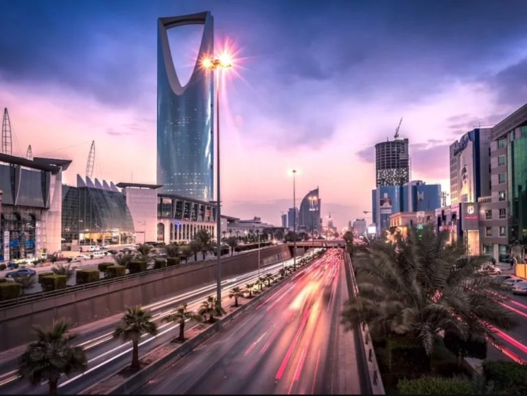 مطلوب مطور PHP Laravel للعمل في شركة الريادة المتكاملة لتقنية المعلومات – الرياض