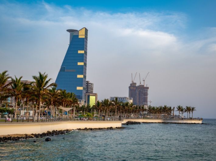 فرصة عمل: سكرتيرة تنفيذية لدى شركة سراء مناحي القثامي للنقليات – جدة